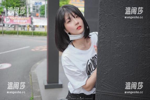 又一组Jang Joo(장주)的户外更新，仿佛在说“快来让我占据你的画面！”